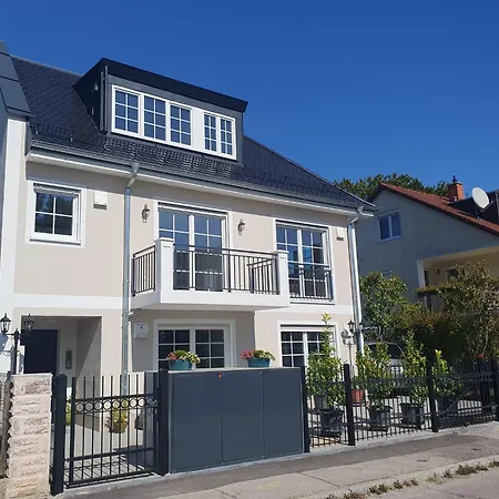 Apartment Exklusive Neubau Dachterrassenwohnung Mit Wohnungslift In Vierfamilienvilla *