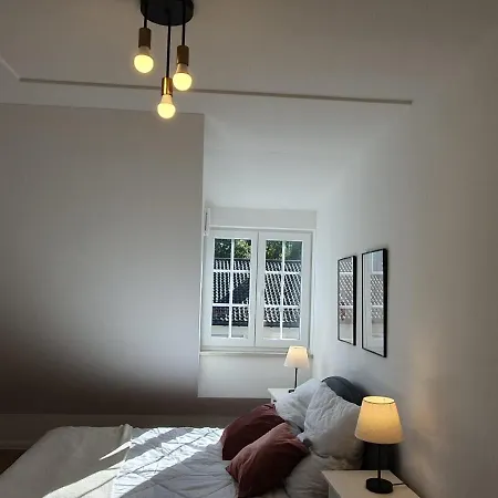 Exklusive Neubau Dachterrassenwohnung Mit Wohnungslift In Vierfamilienvilla アパート ミュンヘン