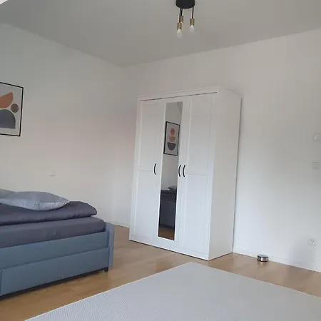 Exklusive Neubau Dachterrassenwohnung Mit Wohnungslift In Vierfamilienvilla Daire *